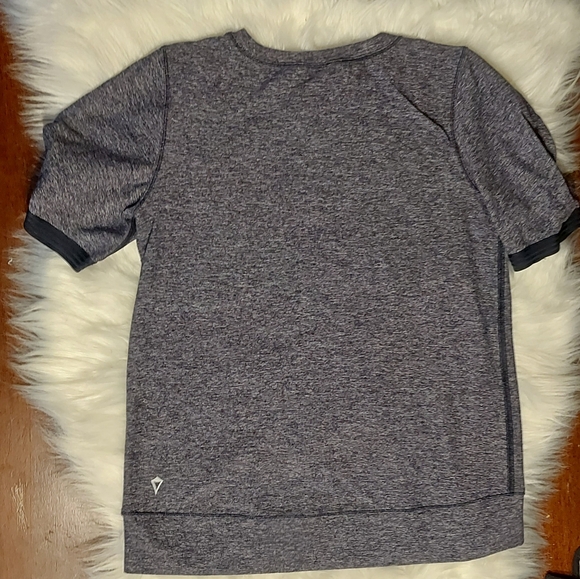 IVIVVA (by Lululemon) T-Shirt - Picture 2 of 6
